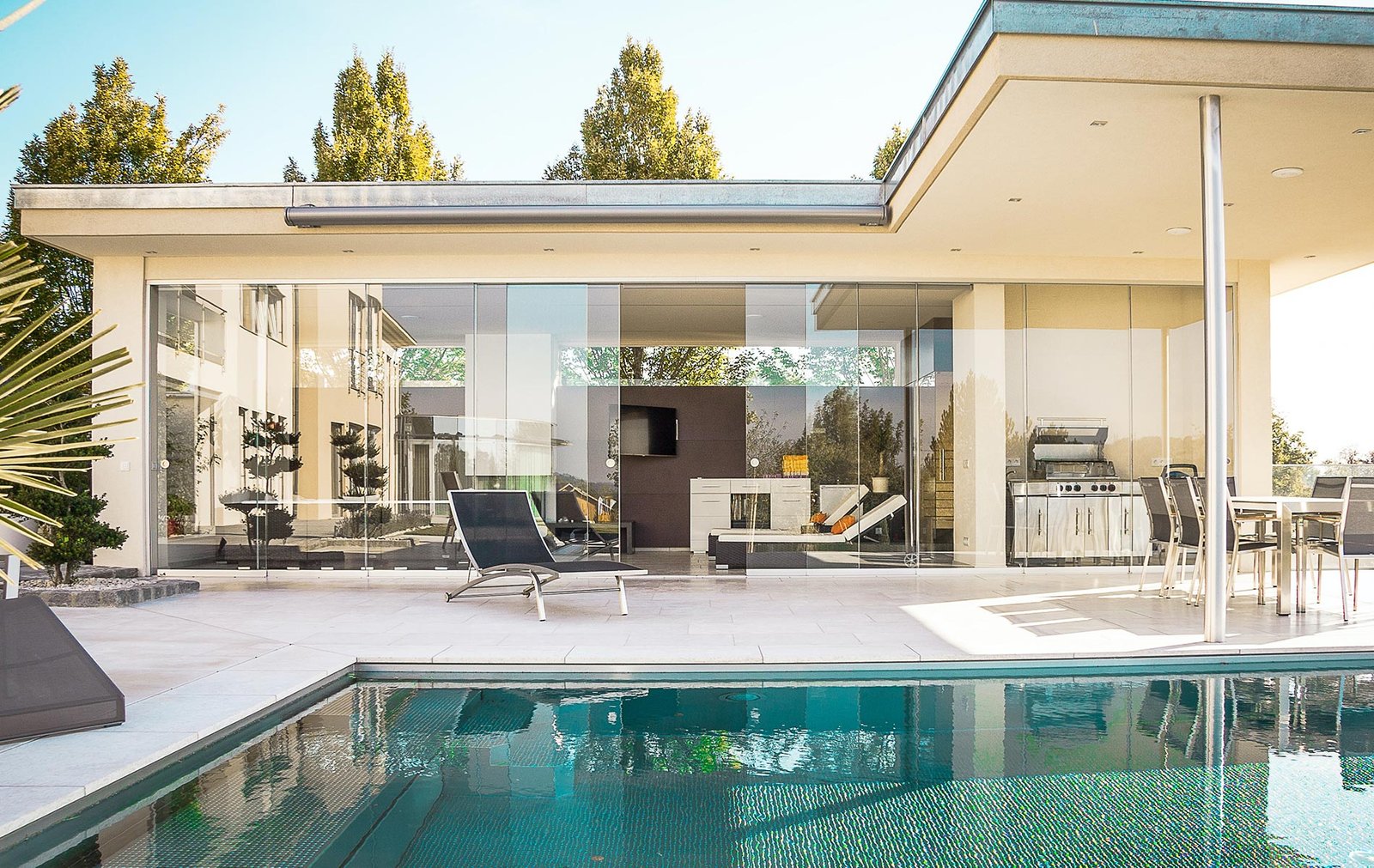 otro angulo de la alberca